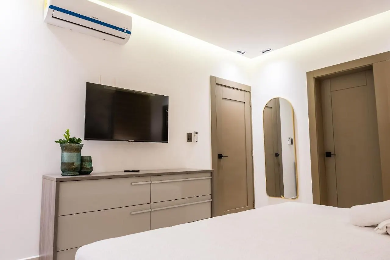 Top Floor In Luxury Tower サンティアゴ・デ・ロス・カバリェロス